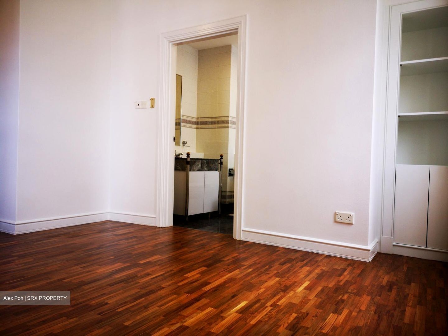 The Colonnade (D10), Condominium #595907971